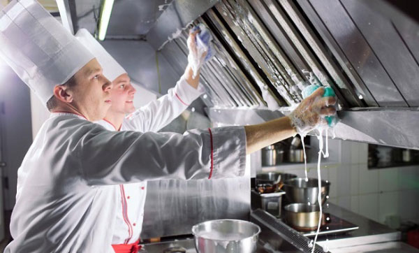 افزایش عمر تجهیزات آشپزخانه صنعتی